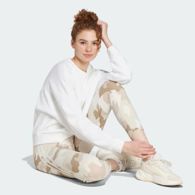 Detalle de adidas Mallas 7/8 Essentials Camo Print 3 bandas