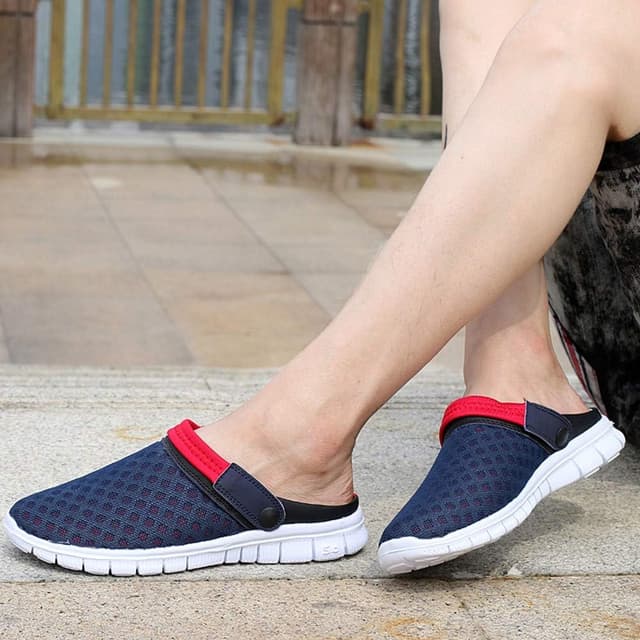 Detalle de Breathable Mesh Clogs Garden Shoes – Adjustable Backstrap Slippers for Summer & Outdoor Use