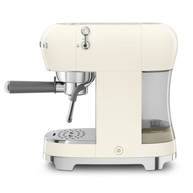 Detalle de Smeg ECF02CREU Cafetera espresso 15 bares crema