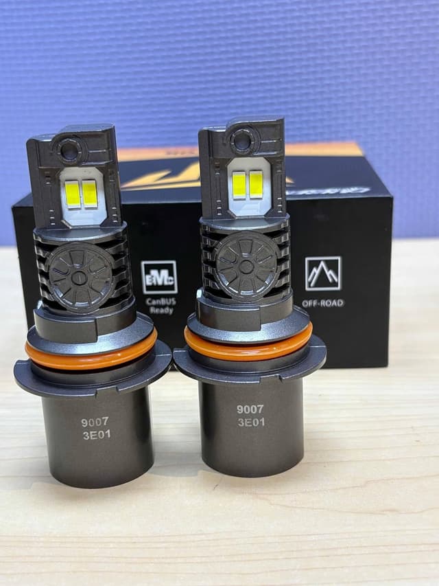 Detalle 2 de Termitor Upgraded 9007/HB5 High/Low Beam Fog Light Bulbs (Pack of 2) — 6500K Cool White, Cooling Fan