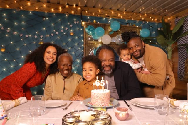 Thumbnail 10 de Canon EOS R100 Starterset – 356 g leicht