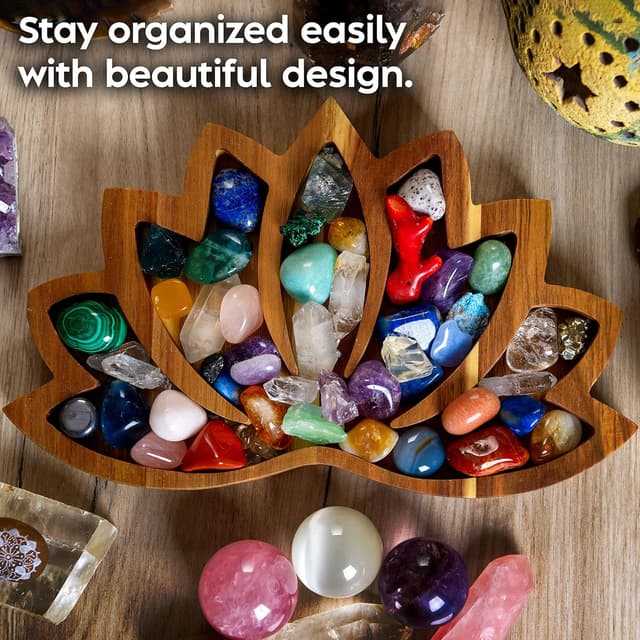 Detalle de Curawood Lotus Crystal Display Tray (28x18cm) – Acacia wood lotus-style crystal and gemstone holder