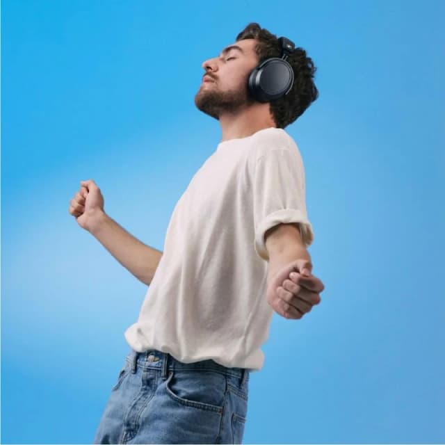 Detalle de Sennheiser Momentum 4 Wireless 42 mm