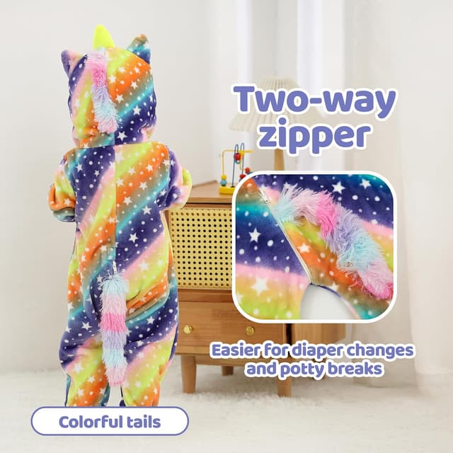 Detalle 2 de Costume bébé licorne arc-en-ciel LOLANTA : combinaison une pièce en peluche avec capuche animale