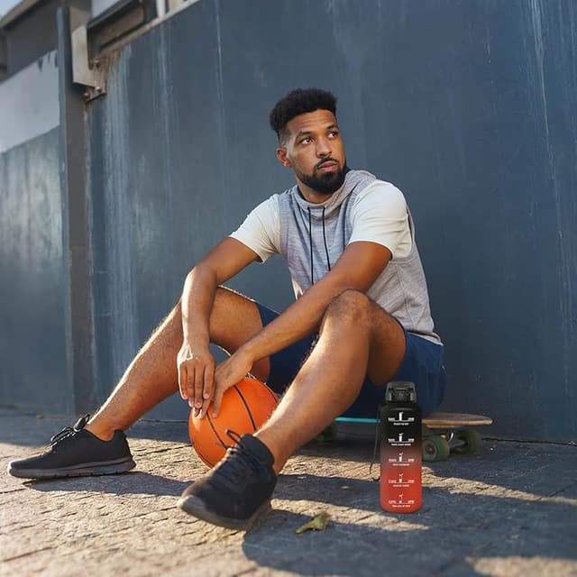 Detalle 2 de Motswedi Botella agua 1,5 L reutilizable para gimnasio