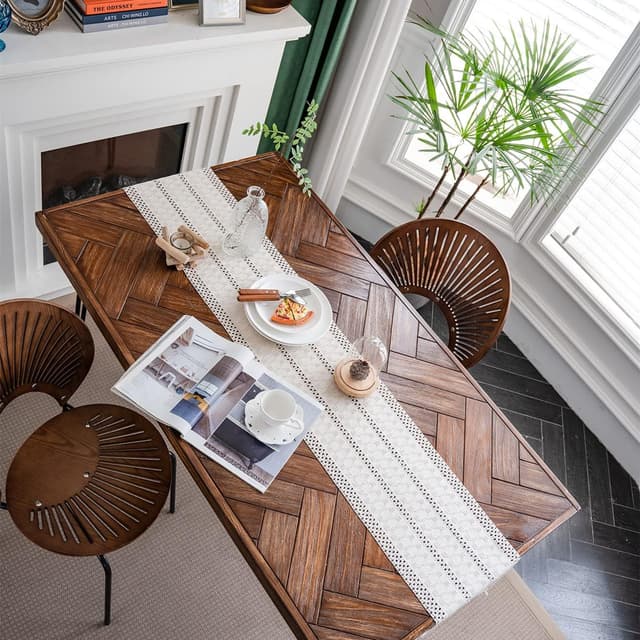 Detalle 2 de Alynsehom Macrame Table Runner in Cream Beige (12 x 108 in) with Tassels