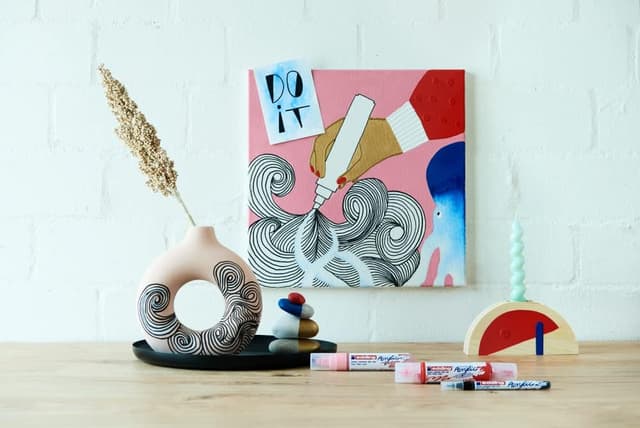 Thumbnail 1 de edding 5000 acrylic marker traffic white 5-10 mm