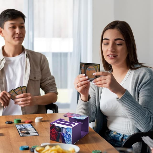 Thumbnail 6 de UAONO Card Deck Box für MTG: Kartenbox für bis zu 120+ Sleeved Commander Deck (PU-Leder, Magnetverschluss, 2 Divider) – Schwarz/„Lotus“