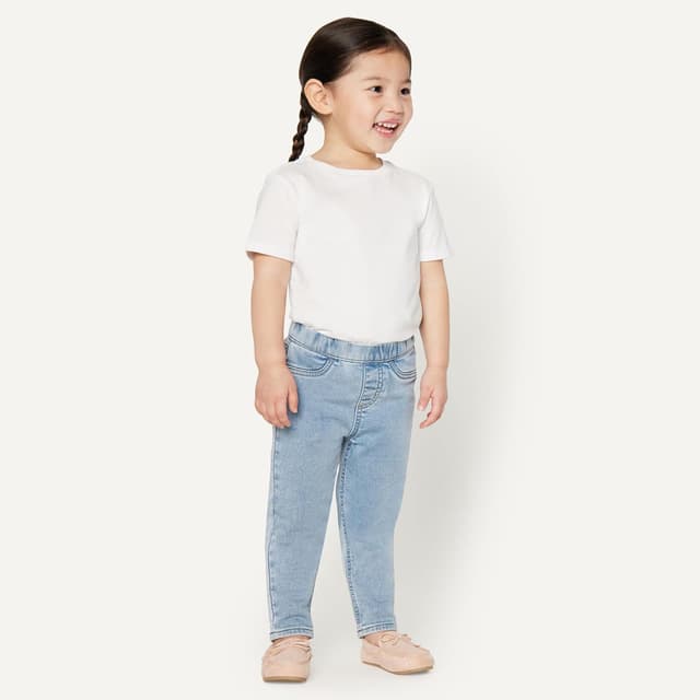 Detalle 2 de Amazon Essentials Mädchen Jegging aus Soft Stretch Denim – mittelhoher Bund