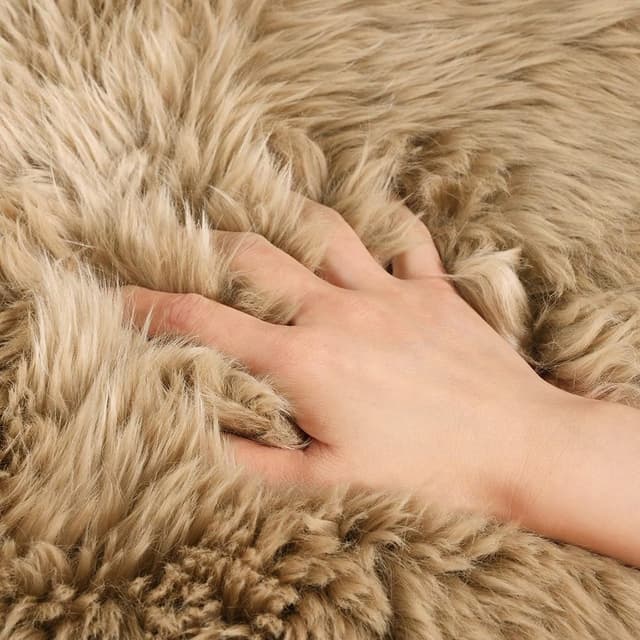 Detalle 2 de LLB Sheepskin Chair Cushion 18x18 Inch Non-Slip Back Genuine Fur Seat Pad (Tan)