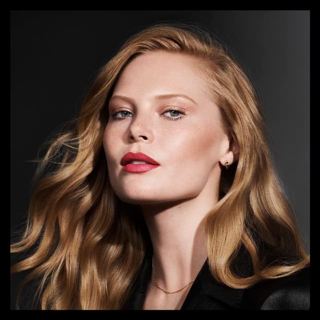 Thumbnail 4 de Max Factor Velvet Matte Lipstick Tono 40 💄 3.5g