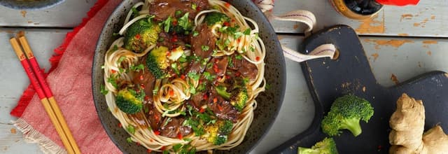 Thumbnail 2 de Lee Kum Kee Helle Sojasauce Premium 150 ml