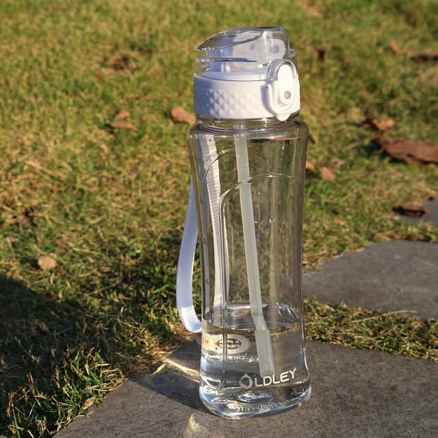 Detalle de OLDLEY 450ml (15oz) Water Bottle with Straw, Leakproof Reusable Bottle for School & Outdoor Sports (BPA Free)