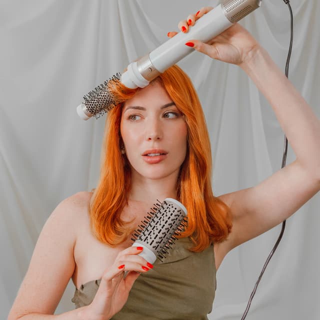 Detalle 2 de Cecotec CeramicCare 14 en1 AirGlamc moldeador con 3 temperaturas 💇♀