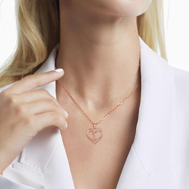 Detalle 1 de INFUSEU collana con lettera A in cuore 20 pollici