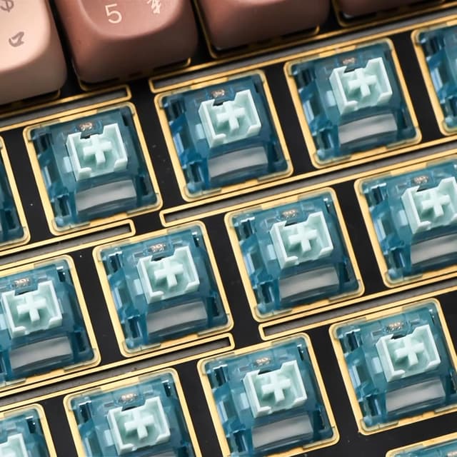 Thumbnail 5 de Creamy Cyan clicky switch 50gf