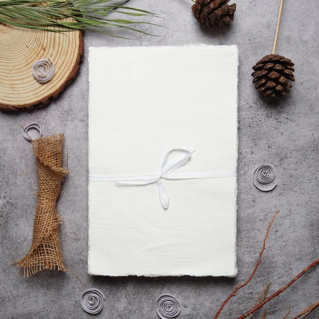 Detalle 2 de Leather Village 50 Sheets Rough Textured Watercolor Paper (9.5 x 12.5 in, 150GSM) – Handmade Deckle Edge