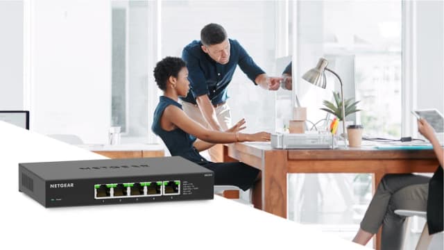 Thumbnail 4 de Netgear MS305 5-Port Switch