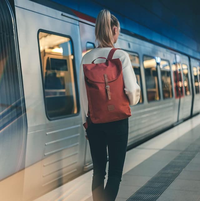 Thumbnail 6 de JOHNNY URBAN Rucksack „Liam“ – moderner Daypack für Uni, Büro, Schule & Freizeit mit 16-Zoll-Laptopfach