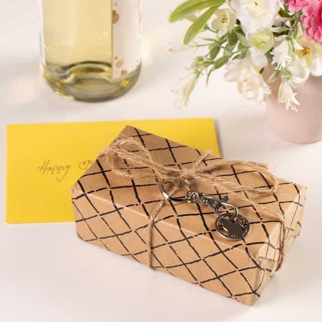 Detalle de com-four Portachiavi in metallo con moschettone e chip per carrello della spesa, 5 pezzi (motivi cavallo, gatto, cane, salamandra, scoiattolo)