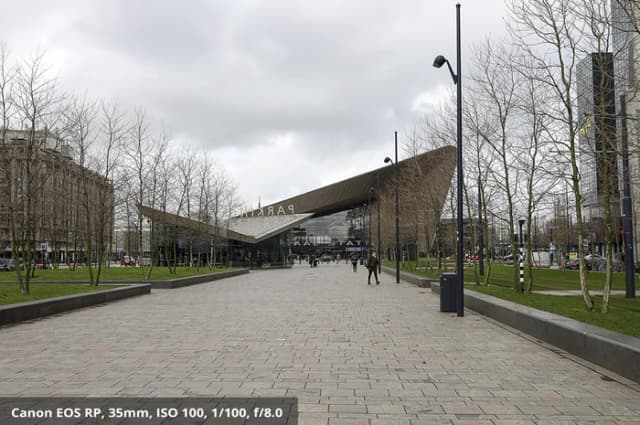 Thumbnail 9 de Canon EOS R6 Mark II 35 mm f/1.8 Macro IS STM