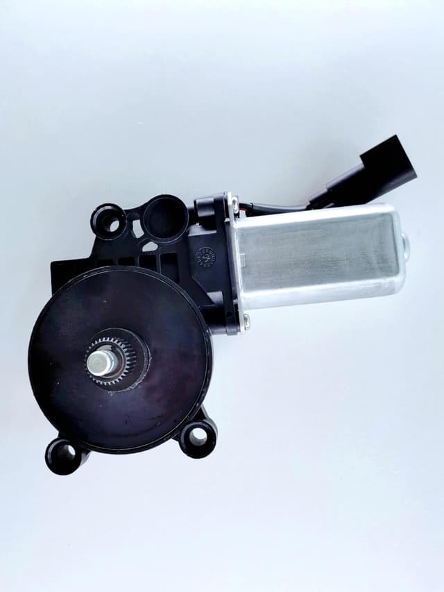 Detalle 2 de Ford Fiesta MK6 Window Regulator Motor 2S51-14553-AA