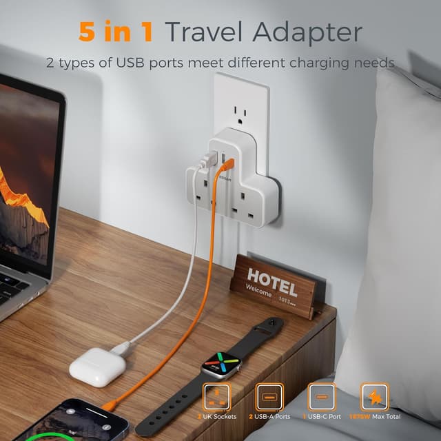 Detalle 2 de TESSAN UK to US Plug Adaptor 5‑in‑1 🔌