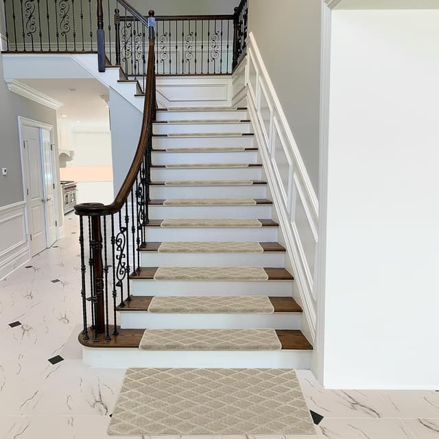 Thumbnail 1 de PURE ERA Bullnose Carpet Stair Treads 9.5" x 30" 🏠