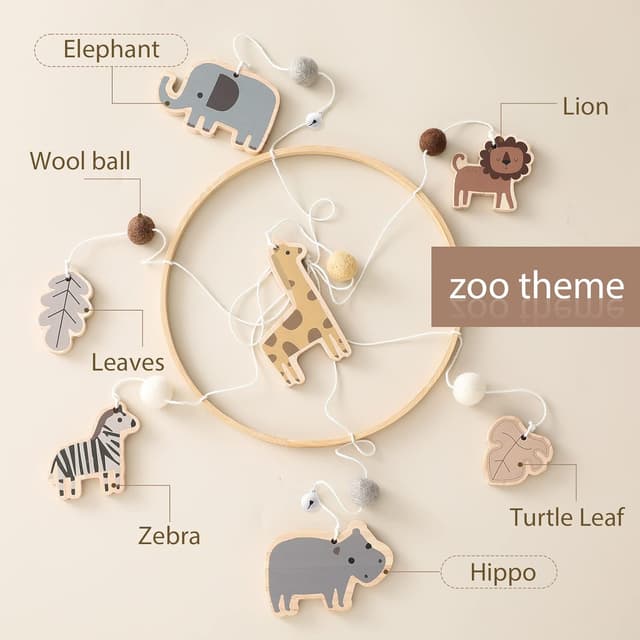 Detalle de Mobile Baby Windspiele mit bunten Safari-Motiven – Bettglocke aus Filz & Naturholz für Kinderzimmer-Deko