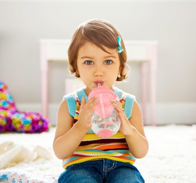 Thumbnail 1 de Munchkin Click Lock Tip & Sip 207ml Straw Cup