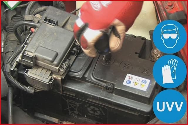 Detalle 2 de Extracteur pour bouchons batterie 95 mm