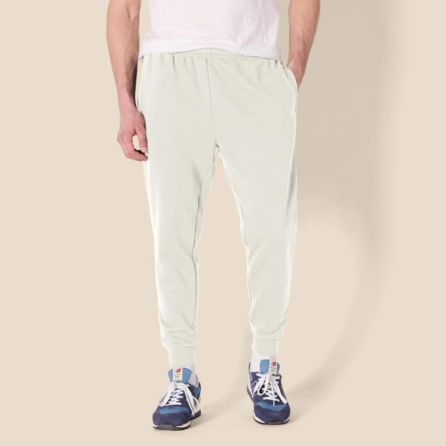 Detalle de Amazon Essentials Men’s Relaxed-Fit Fleece Jogger Sweatpants with Elastic Waist and Pockets