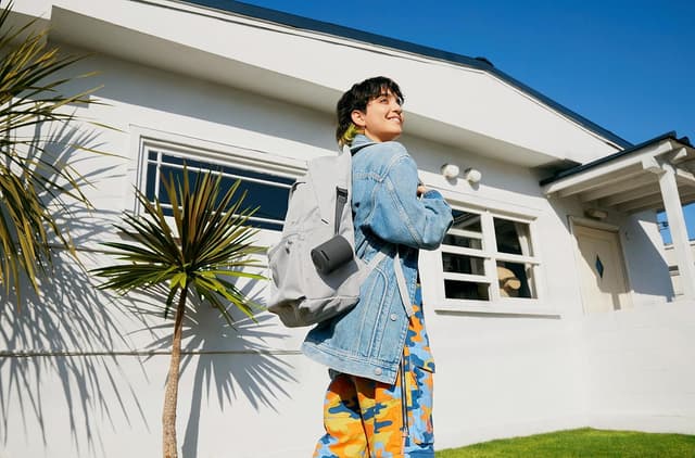 Detalle 2 de Sony SRS-XB100: Altavoz Bluetooth Resistente IP67 con 16h🔊