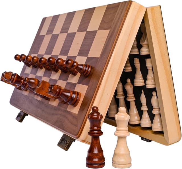 Detalle de 15-Inch Magnetic Wooden Chess Set with Folding Board and Handcrafted Staunton Pieces