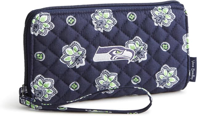 Detalle de Vera Bradley Collegiate Front Zip Wristlet with RFID Protection