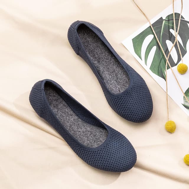 Detalle de Frank Mully women’s slip-on knit ballet flats with round toe and cushioned foot-bed