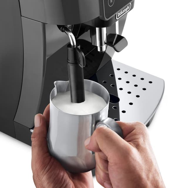 Detalle 2 de DeLonghi Magnifica Start cafetera 15 bares, 250 g