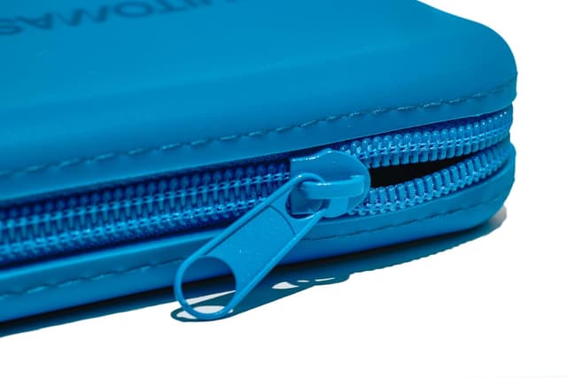 Detalle 2 de Muitomas Astuccio Silicone Soft Touch 19 x 7,5 cm