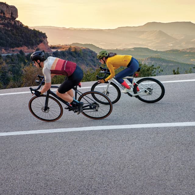 Detalle de Garmin Edge 1050 reacondicionado Grado A: ciclocomputador GPS con mapas y autonomía