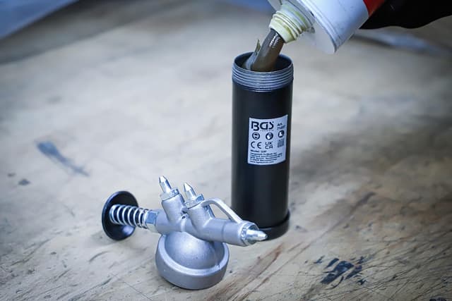 Detalle 2 de BGS 71037 mini pompe à graisse 69 bar