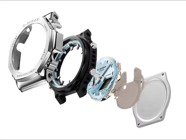 Detalle de Casio GM-2110D-3AER reloj