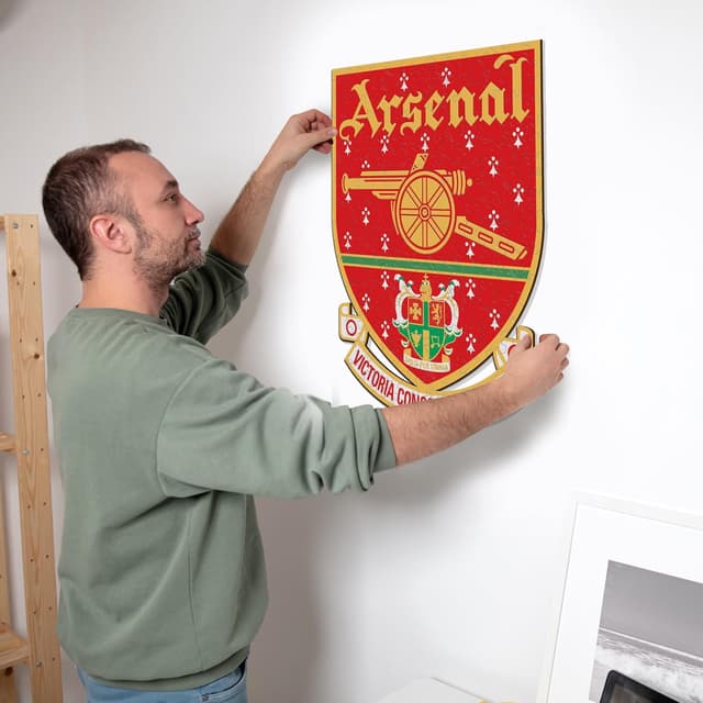 Detalle 2 de Iconic Puzzles Arsenal Retro-Logo, puzzle in legno sostenibile 150 pezzi (taglia S)