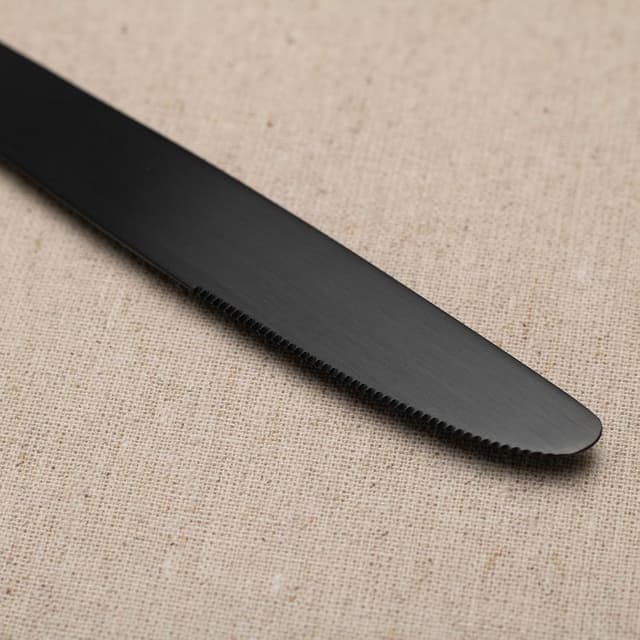 Detalle 2 de Alata Kate Black Satin 40-Piece Silverware Set (Service for 8) — 18/0 Stainless Steel Flatware, Dishwasher Safe