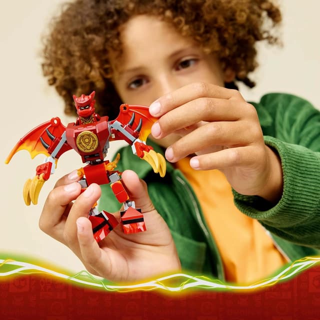Detalle 2 de LEGO NINJAGO 71851 Kai’s Dragon Mech Battle Pack