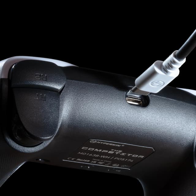 Detalle 2 de Hyperkin The Competitor Wired Controller (Officially Licensed) for Xbox Series X|S, Xbox One & PC — White