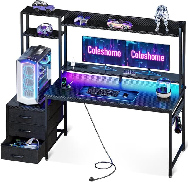 Detalle de Coleshome Gaming Tisch mit Regal und Schubladen (137×48 cm) – LED-Beleuchtung & Steckdose, Carbon Fiber Schwarz