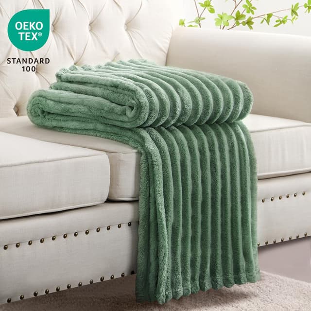 Detalle 2 de RUIKASI Kuscheldecke flauschig in Grün, 150x200 cm (Fleece-/Sofa- & Couchdecke)