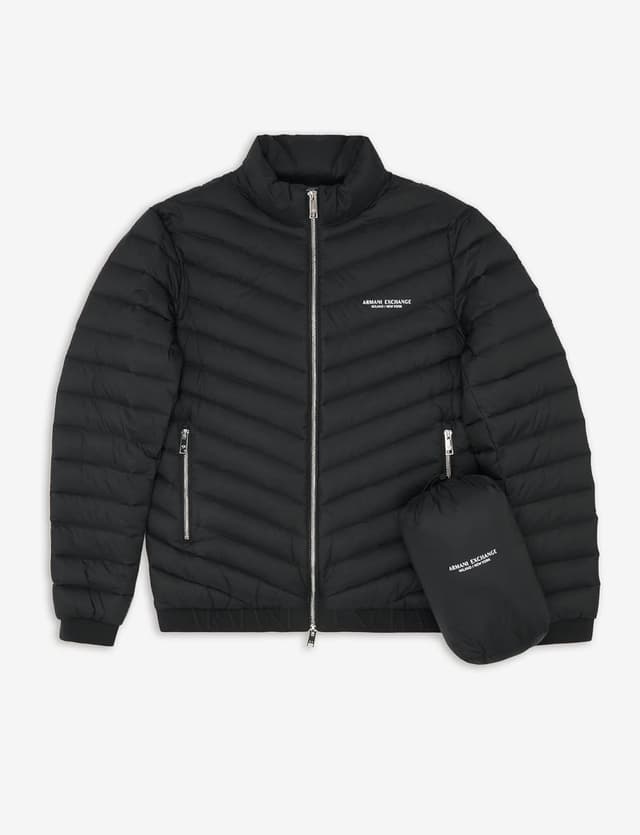 Detalle 2 de Armani Exchange men’s Milano/New York logo down coat with hood