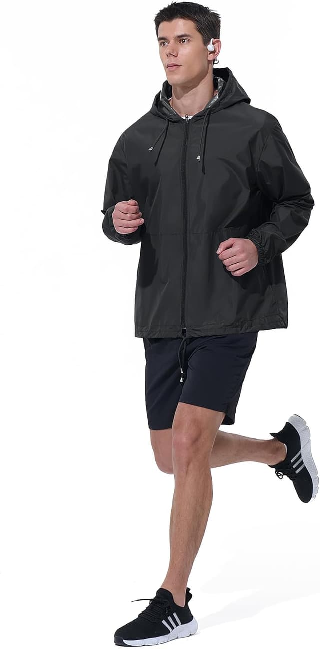 Detalle de UIQUR Men’s Waterproof Rain Jacket Raincoat Windbreaker (Packable with Hood)