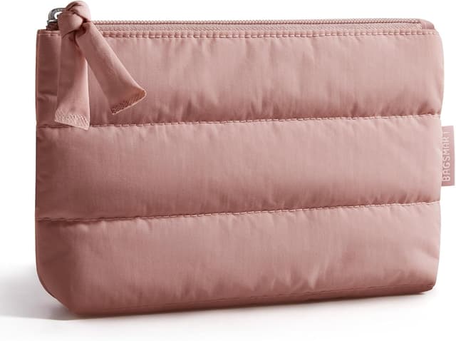 Detalle de BAGSMART Small Makeup Bag (Nude Pink) — Puffy, Water-Resistant Travel Cosmetic Pouch